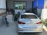 Hyundai Elantra-6