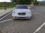 Mercedes E 240-2
