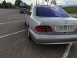 Mercedes E 240-6