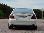 Mercedes E 300-9