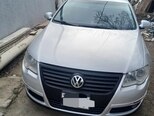Volkswagen Passat-1