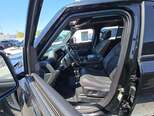 Land Rover Defender-10