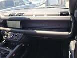 Land Rover Defender-12