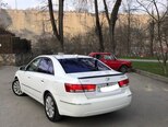 Hyundai Sonata-2