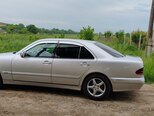 Mercedes E 220-3