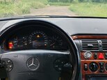 Mercedes E 220-10