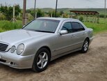 Mercedes E 220-2