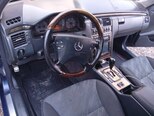 Mercedes E 270-3