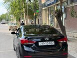 Hyundai Elantra-2