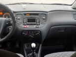 Kia Rio-5