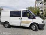 Ford Transit-8