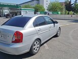 Hyundai Accent-8