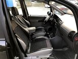 Opel Zafira-9