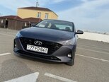 Hyundai Accent-2
