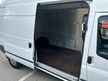 Ford Transit-12