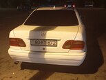 Mercedes E 220-3