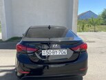Hyundai Elantra-3