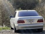 Mercedes E 240-11