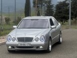 Mercedes E 240-5