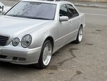 Mercedes E 240-3