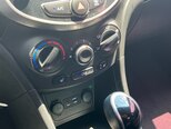 Hyundai Accent-8