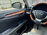Lexus ES 300h-11