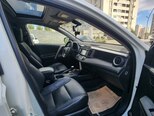 Toyota RAV4-8