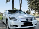 Lexus LS 600h-1