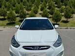 Hyundai Accent-1