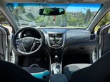 Hyundai Accent-12