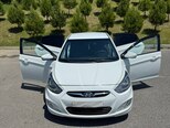 Hyundai Accent-5