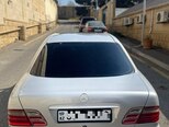Mercedes E 240-7