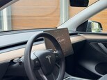 Tesla Model Y-12