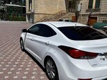 Hyundai Elantra-4
