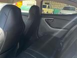 Hyundai Elantra-9