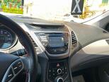Hyundai Elantra-6