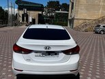 Hyundai Elantra-3