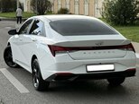 Hyundai Elantra-8