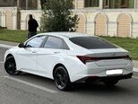 Hyundai Elantra-10