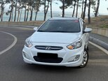 Hyundai Accent-5
