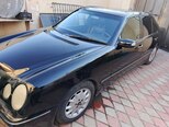 Mercedes E 270-4