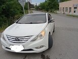 Hyundai Sonata-1