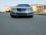 Mercedes E 270-1