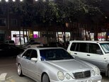 Mercedes E 280-2