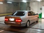 Mercedes E 240-6