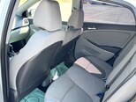 Hyundai Accent-14