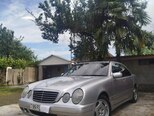 Mercedes E 220-2