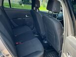 Renault Clio-11