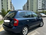 Kia Carens-3