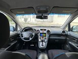 Kia Carens-10